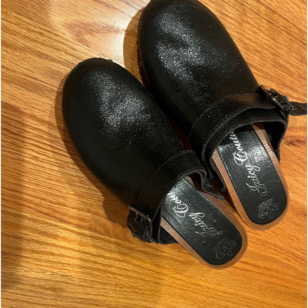 Juicy Couture  vintage clogs size 7